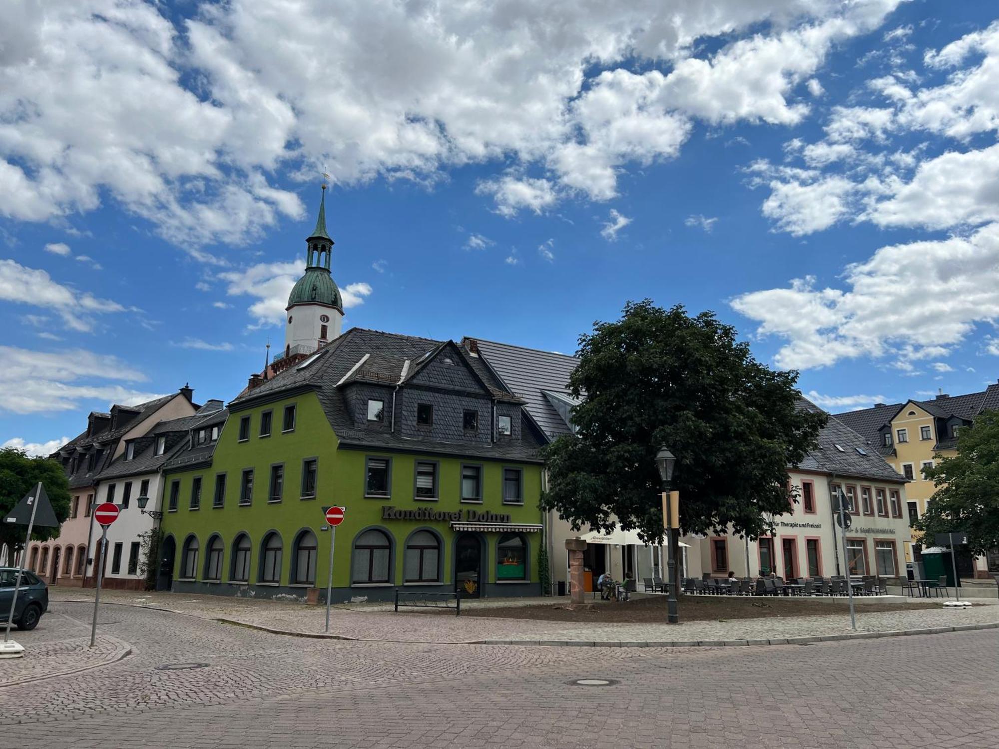 Fruehauf Apartment *